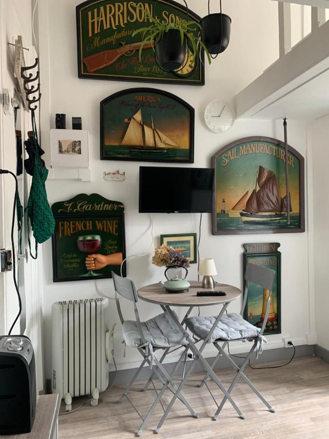 Appartement Petite studette 12 m2 à Ault Extérieur photo